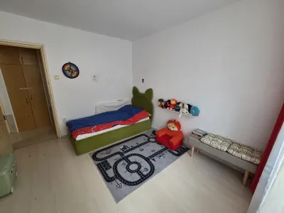 Apartament 2 camere etajul 2 zona Grivitei - foto 6