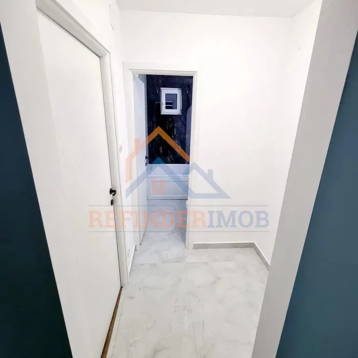 2 camere renovat complet Piata Resita - foto 1