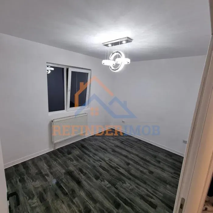 2 camere renovat complet Piata Resita - foto 3