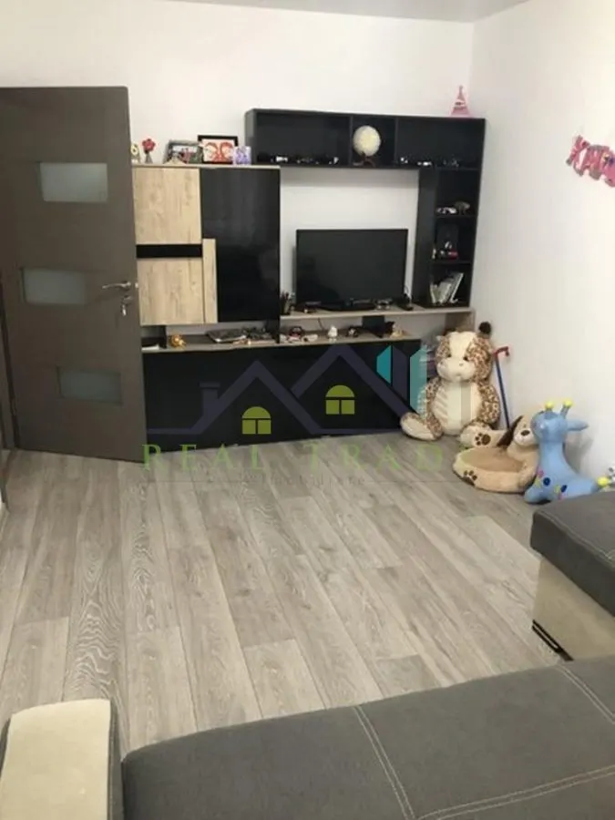 Apartament 3 camere etajul 1 Astra - foto 5