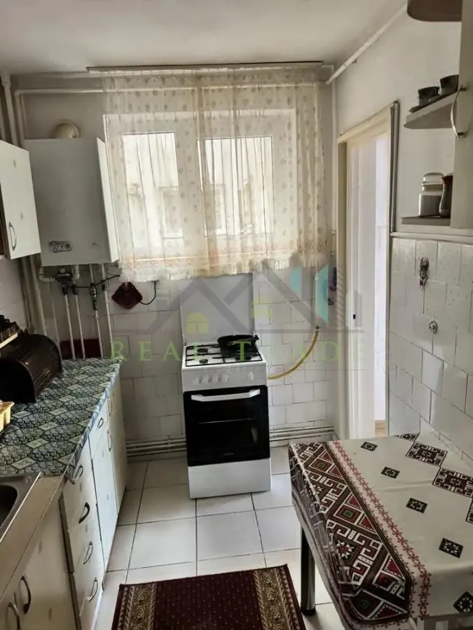 Apartament 2 camere etaj intermediar zona Noua - foto 6