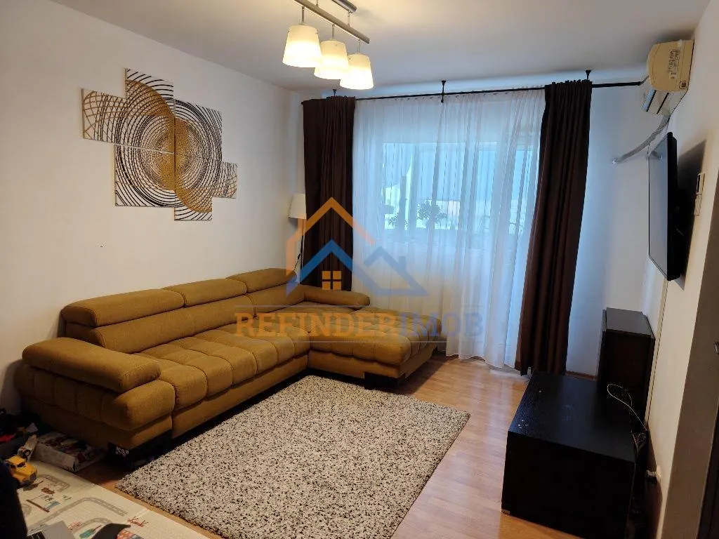 Apartament de vanzare cu 2 camere, zona Titan - Metrou 1 Decembrie 1918 - foto 1
