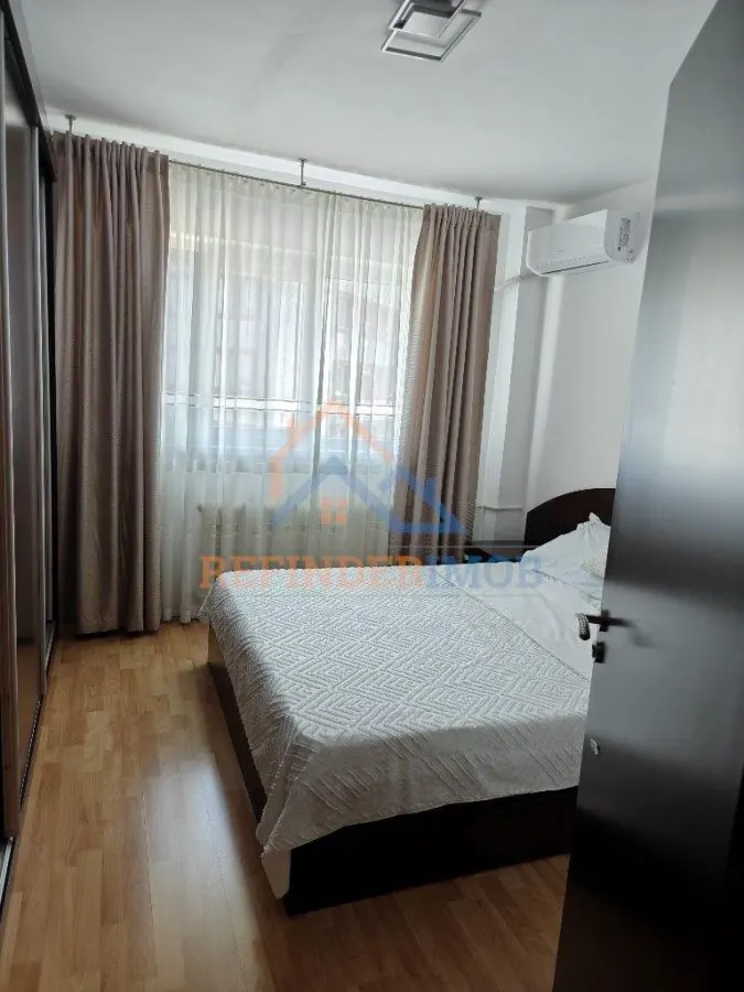 Apartament de vanzare cu 2 camere, zona Titan - Metrou 1 Decembrie 1918 - foto 2