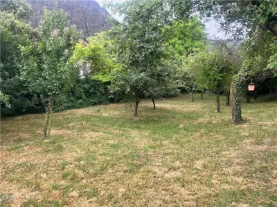 TEREN 1600MP CU CASA 5 CAMERE, SCHEII BRASOVULUI - foto 1