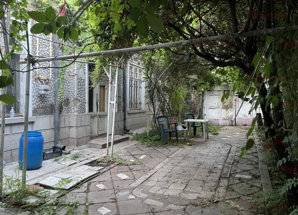 Vanzare teren 342 mp + casa demolabila/renovabila | Matei Basarab - Alba Iulia | - foto 1