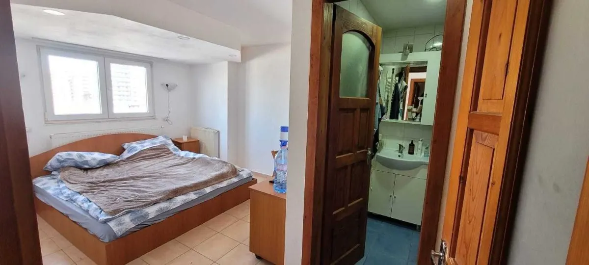Apartament 4 camere decomandat etaj intermediar Tractorul - foto 1