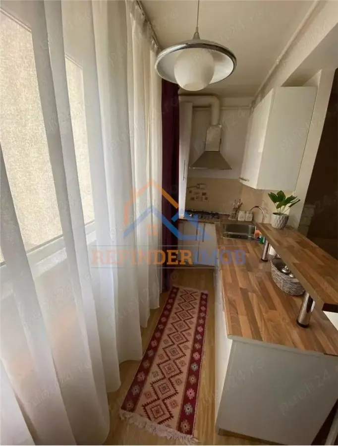 Apartament 2 camere modern 2 bai parcare centrala proprie - foto 2