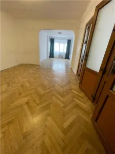 apartament 3 camere Piata Muncii, la 1 minut de gura de metrou, 90mp utili ,etaj 5/8, vedere spate, centrala proprie, lift, amenajat. - foto 7