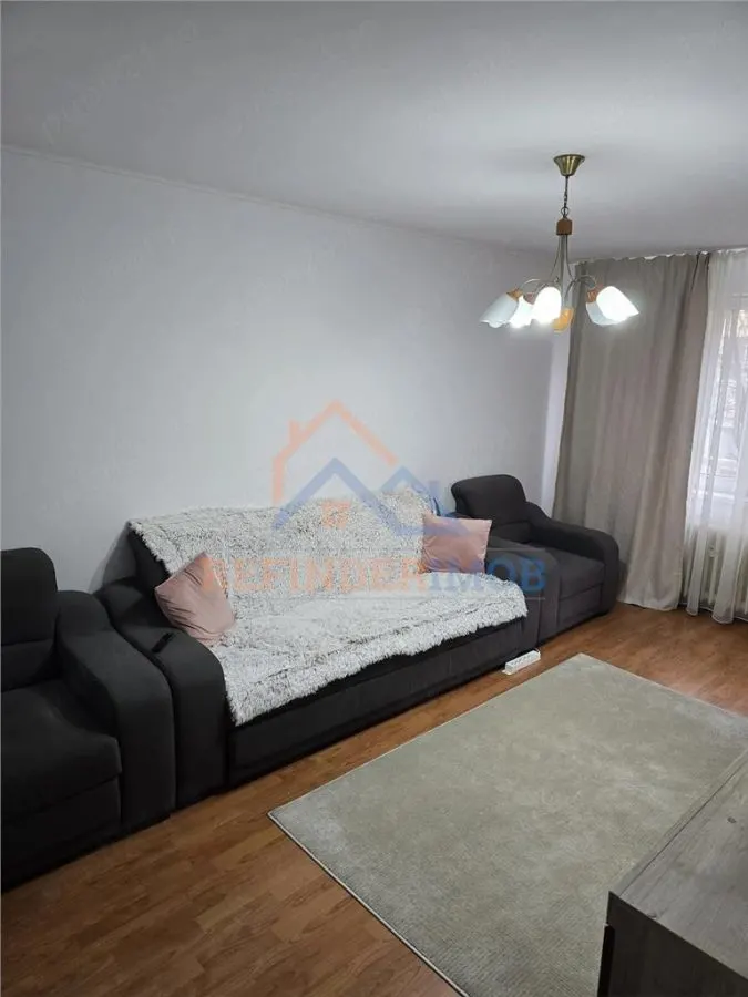 Aparatorii Patriei Metrou 3 camere decomandat etaj 2 - foto 1