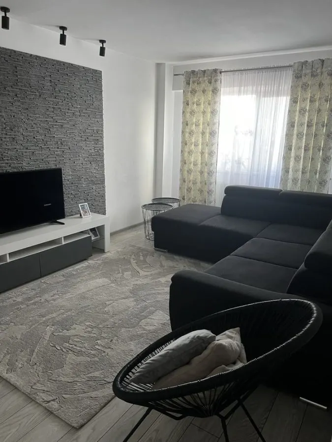 Apartament 3 camere Calea Bucuresti - foto 1
