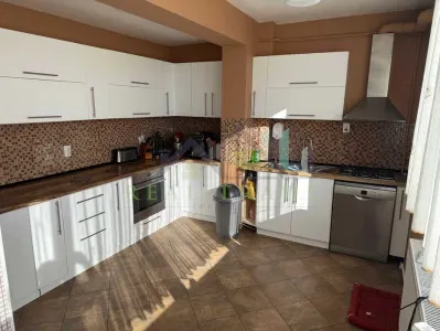 Apartament 3 camere decomandat suprafata mare - foto 1