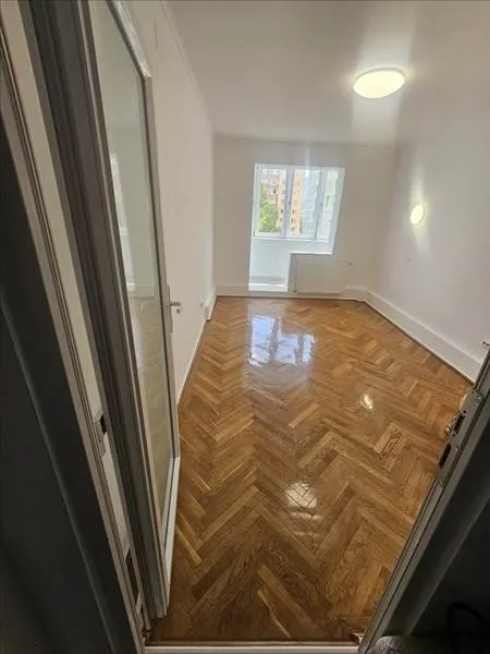 Vanzare apartament 4 camere decomandat etaj intermediar Astra, Brasov - foto 4