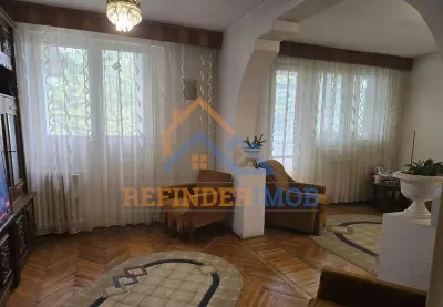 Apartament de vanzare cu 3 camere, zona Titan - foto 2