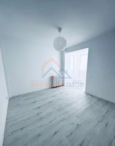 Apartament de vanzare cu 3 camere, Titan - Piata Minis - foto 4