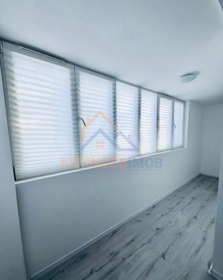 Apartament de vanzare cu 3 camere, Titan - Piata Minis - foto 8