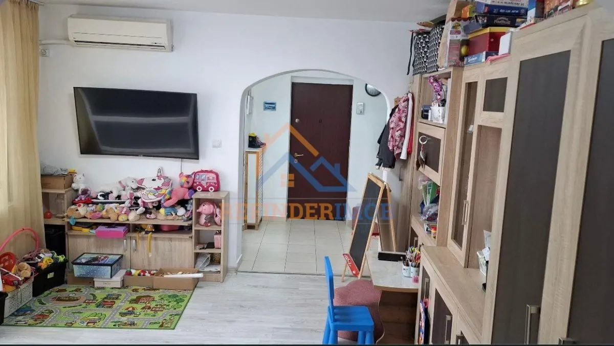 Apartament de vanzare cu 2 camere, zona Titan - Piata Minis - foto 1