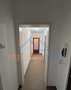 Apartament de vanzare cu 2 camere, zona Trapezului - Metrou 1 Decembrie 1918 - foto 4