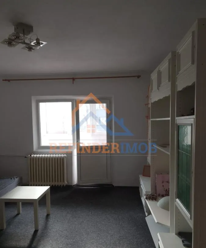 Apartament de vanzare cu 3 camere, zona Unirii - foto 3
