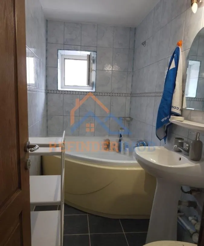 Apartament de vanzare cu 3 camere, zona Unirii - foto 7