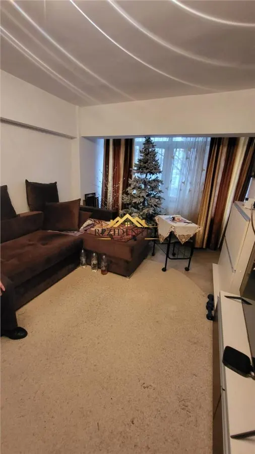 APARTAMENT 4 CAMERE - foto 1