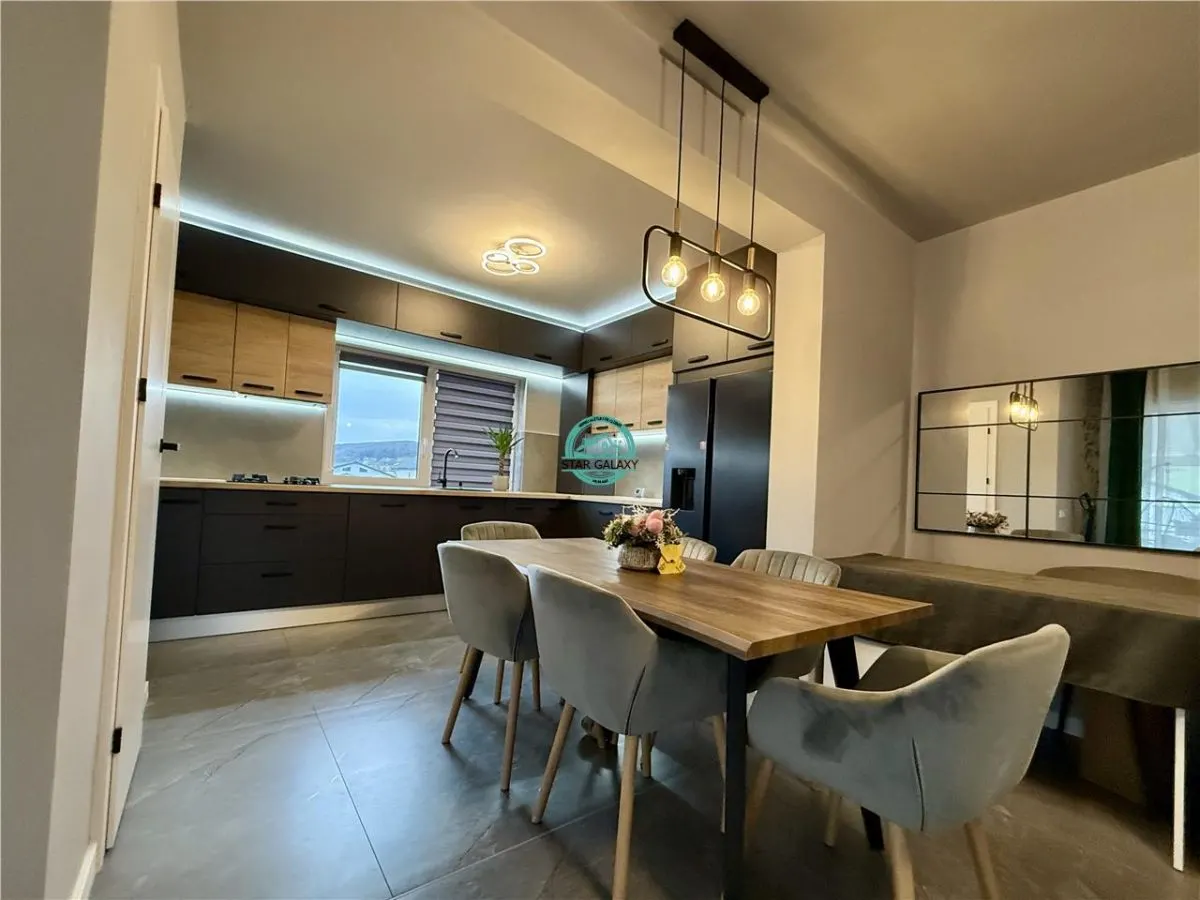 Casa cu 4 camere de vanzare, moderna, teren 360 mp in Livezeni - foto 3