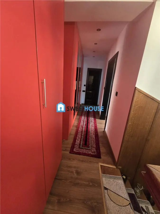 Apartament cu patru camere zona centrala - foto 6