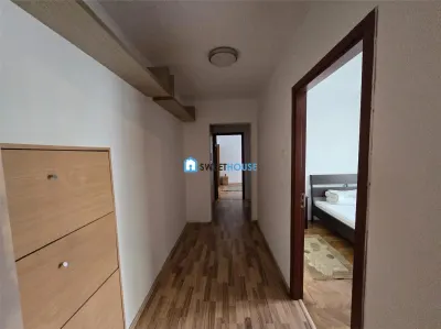 Apartament cu trei camere zona Negoiu Fagaras - foto 4