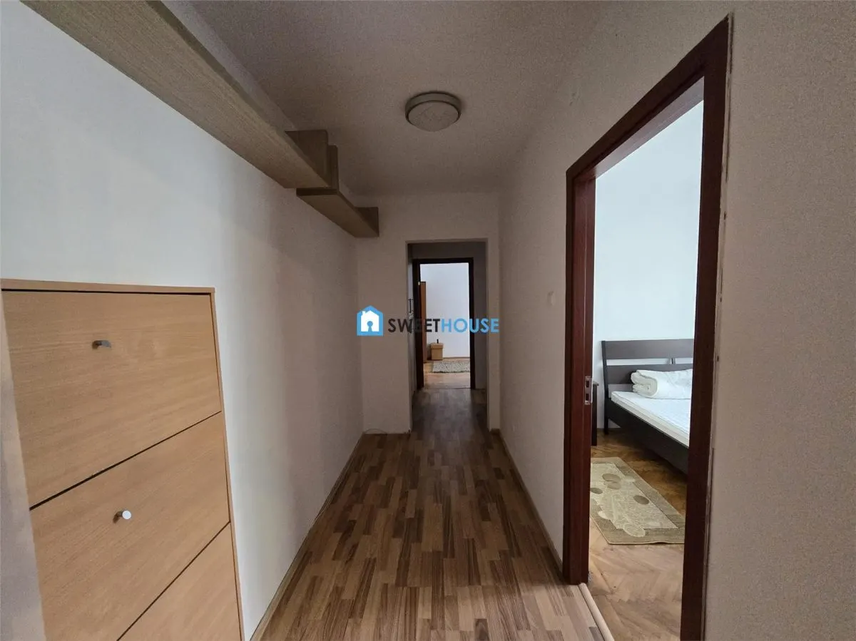 Apartament cu trei camere zona Negoiu Fagaras - foto 4