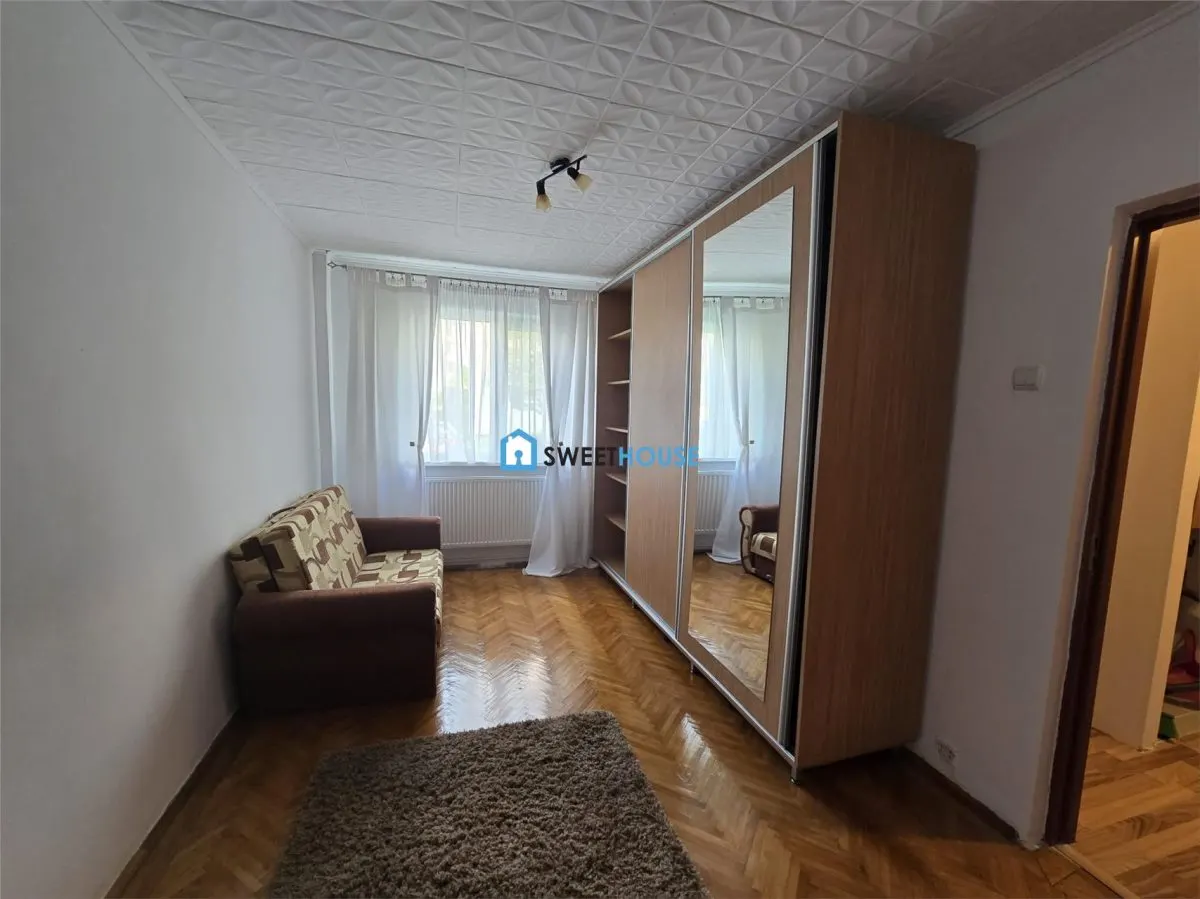 Apartament cu trei camere zona Negoiu Fagaras - foto 8