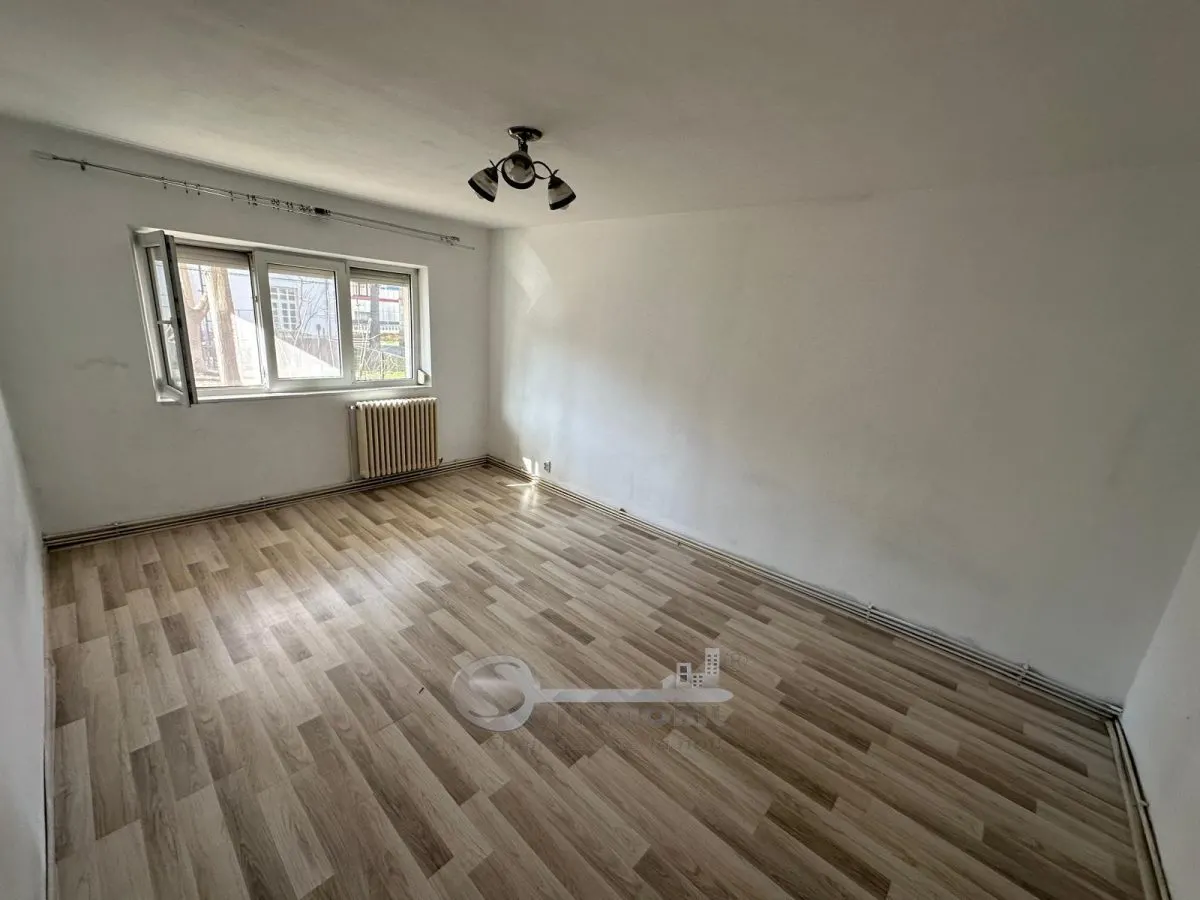 Apartament 3 camere, boxă și potențial investițional remarcabil, în zonă ultracentrală, la 3 minute de UMF - foto 2