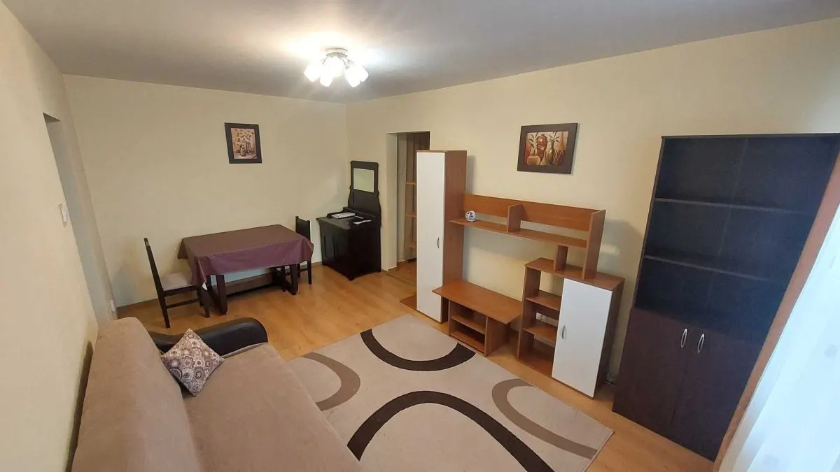 Apartament de vanzare cu 2 camere mobilat 52 mp Podul Ros 103.000 euro - foto 1