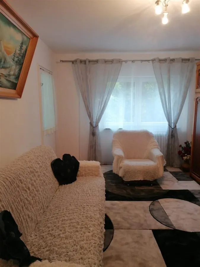 Apartament 2 camere - Zona Nicolina - 449 Euro - foto 1