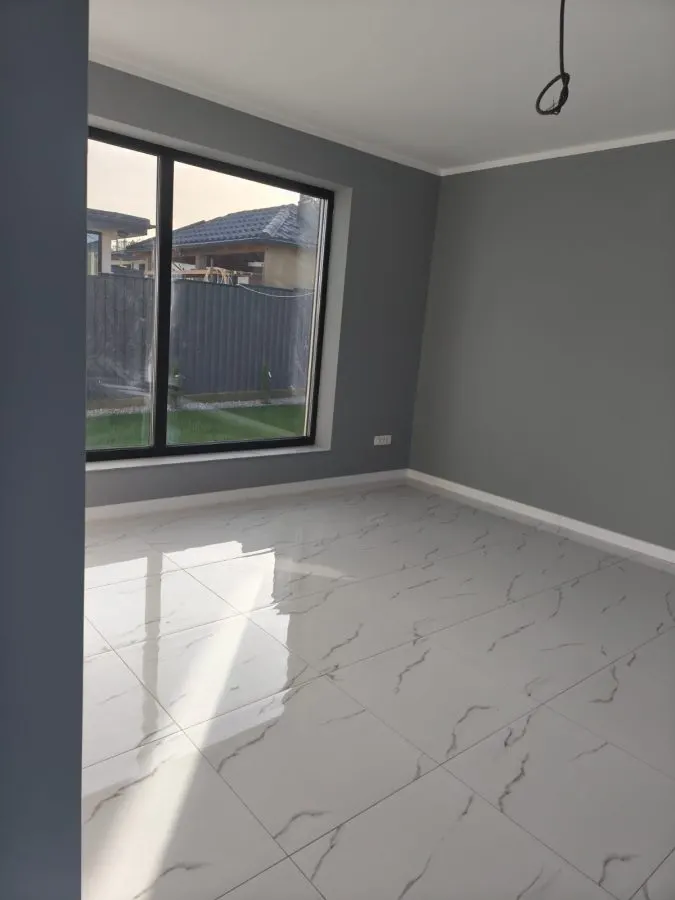 Casă Exclusivistă în Bucium - Finisaje Premium, 4 Camere - foto 4