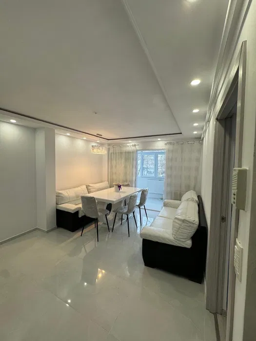 Apartament 3 Camere Nicolina - 700 euro - foto 2