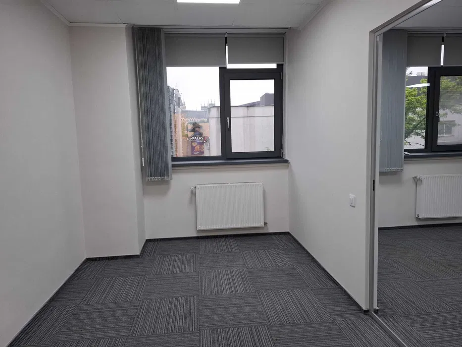 Spatiu Sf. Lazar ( Palas) - 899 euro - Iasi