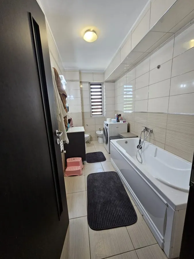 Bucium apartament 3 camere decomandat 145.000 euro - foto 11