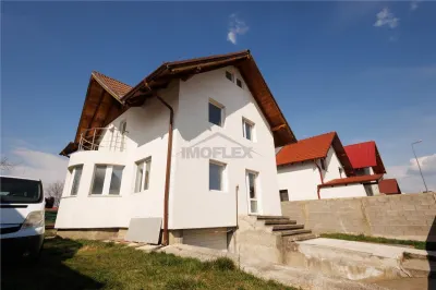 Casa spatioasa cu Etaj si Curte In zona Premiun Ghimbav - foto 3