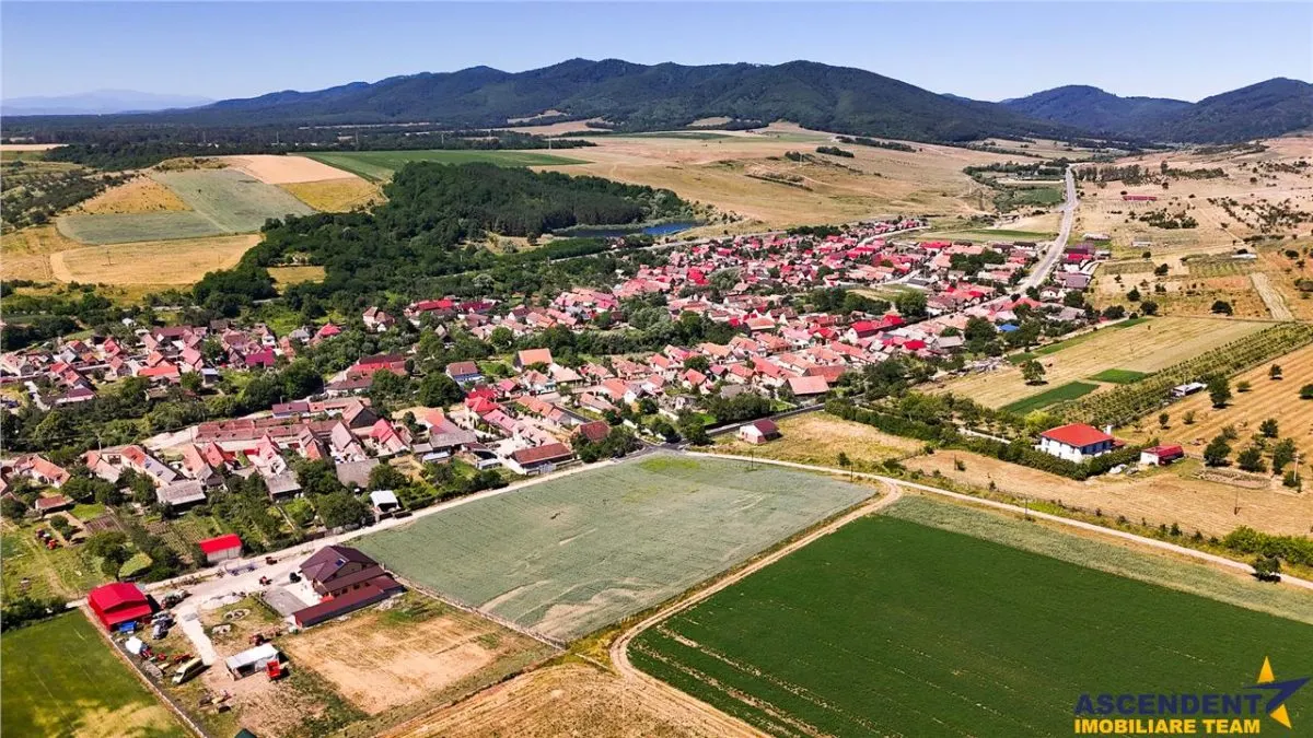 FILM!  1.400 mp, teren intravilan, in Maierus, Brasov - foto 1