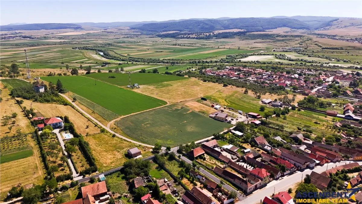 FILM!  1.400 mp, teren intravilan, in Maierus, Brasov - foto 17