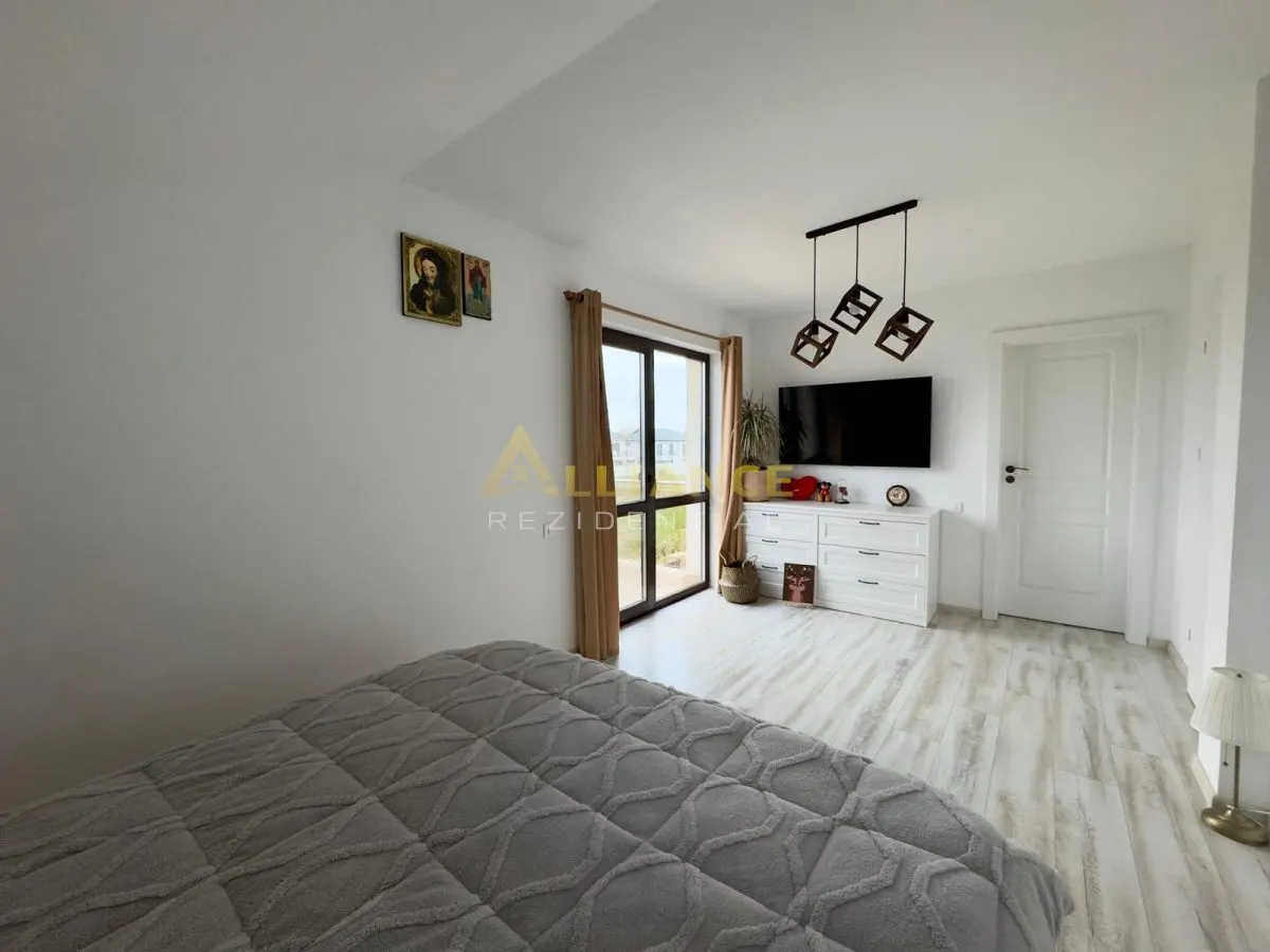 Vila individuala P+M - 5 camere - 3 bai - teren 400mp - foto 4
