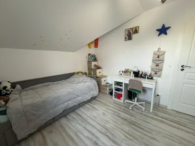 Vila individuala P+M - 5 camere - 3 bai - teren 400mp - foto 9