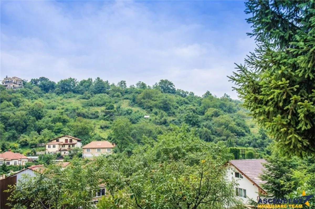 Distinsa rezidenta cu:garaje,SPA,lift privat, areal Centru. Drumul Poienii, Brasov - foto 2