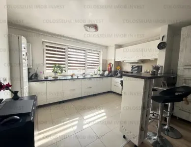 Apartament 2 camere, semidecomandat - zona Garii - foto 3