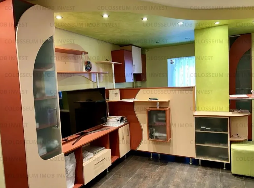 Apartament 4 camere, decomandat - zona Racadau - foto 3