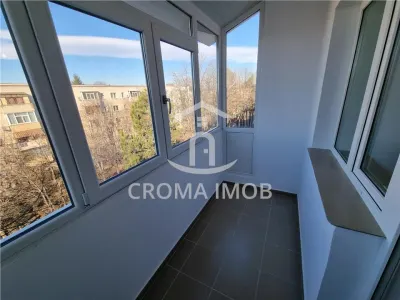 Vanzare apartament 2 camere, renovat, semidecomandat, Ploiesti, zona Nord - foto 15
