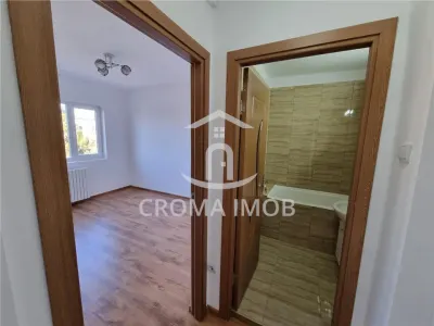Vanzare apartament 2 camere, renovat, semidecomandat, Ploiesti, zona Nord - foto 7