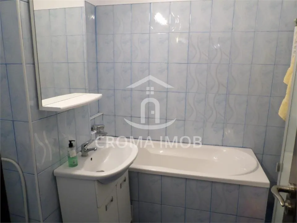 Inchiriere apartament 3  camere in Ploiestii zona Paltinis - foto 17