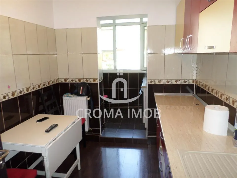Inchiriere apartament 3  camere in Ploiestii zona Paltinis - foto 5