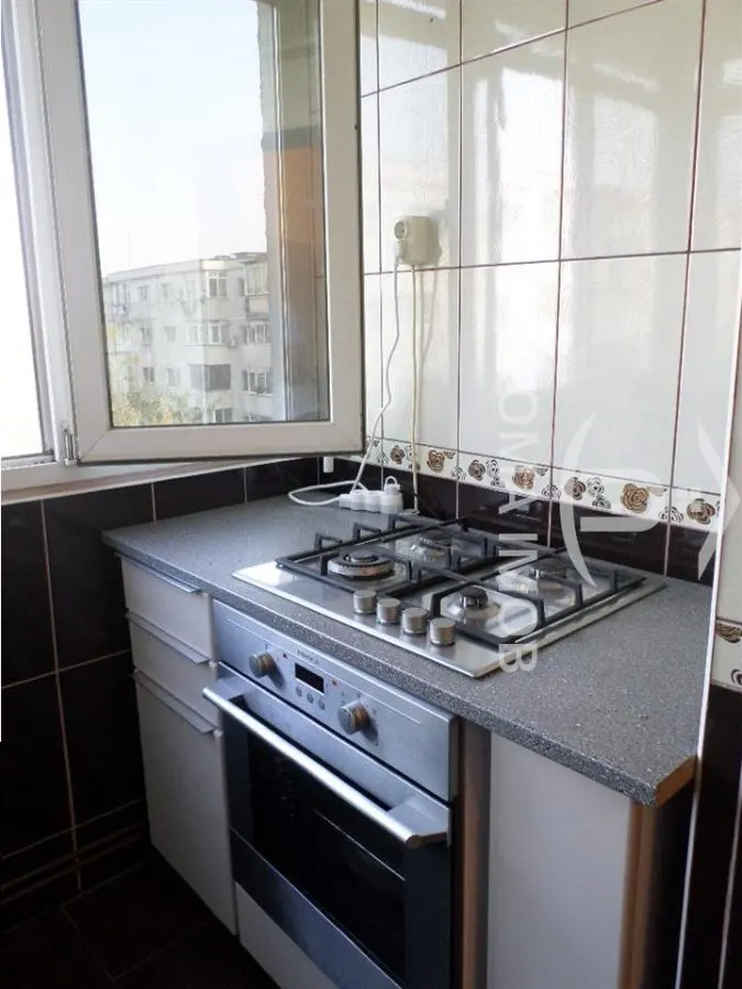 Inchiriere apartament 3  camere in Ploiestii zona Paltinis - foto 7