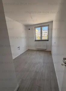 Apartament 2 camere, decomandat - zona Tractorul - foto 2